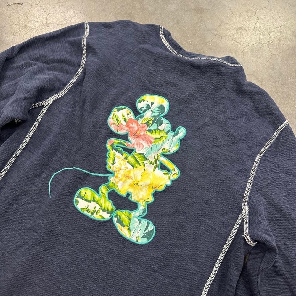 Tommy Bahama x Disney navy blue long sleeve shirt with floral mickey design Sz M - Picture 5 of 5